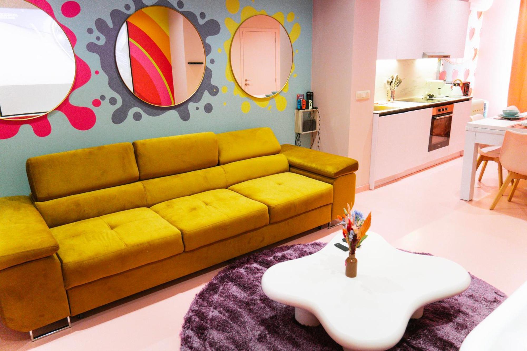 שרלרואה Capsule Girl Power Spa - Balneo - Sauna - Karaoke - Billard - 2 Chambres מראה חיצוני תמונה