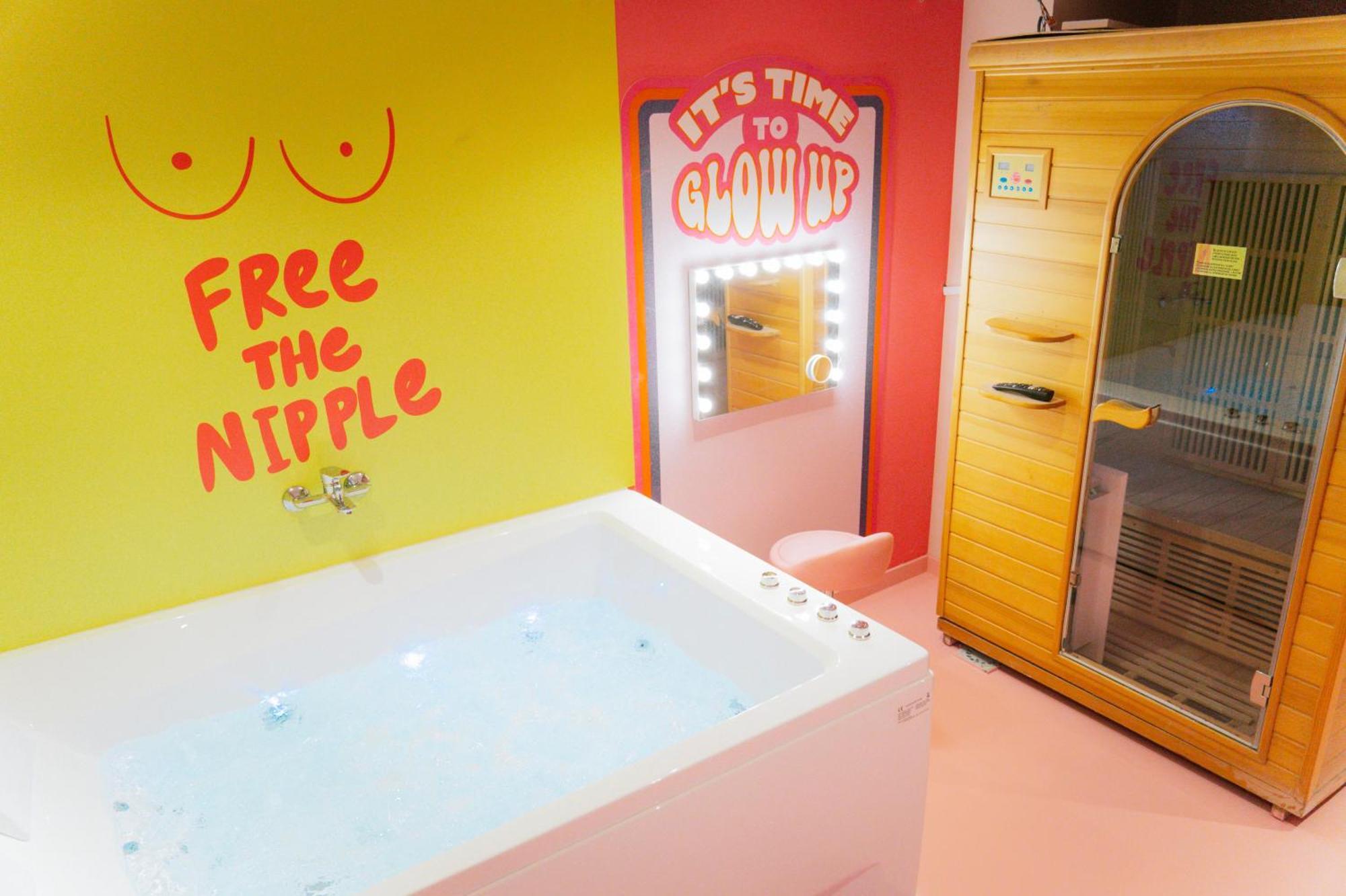 שרלרואה Capsule Girl Power Spa - Balneo - Sauna - Karaoke - Billard - 2 Chambres מראה חיצוני תמונה